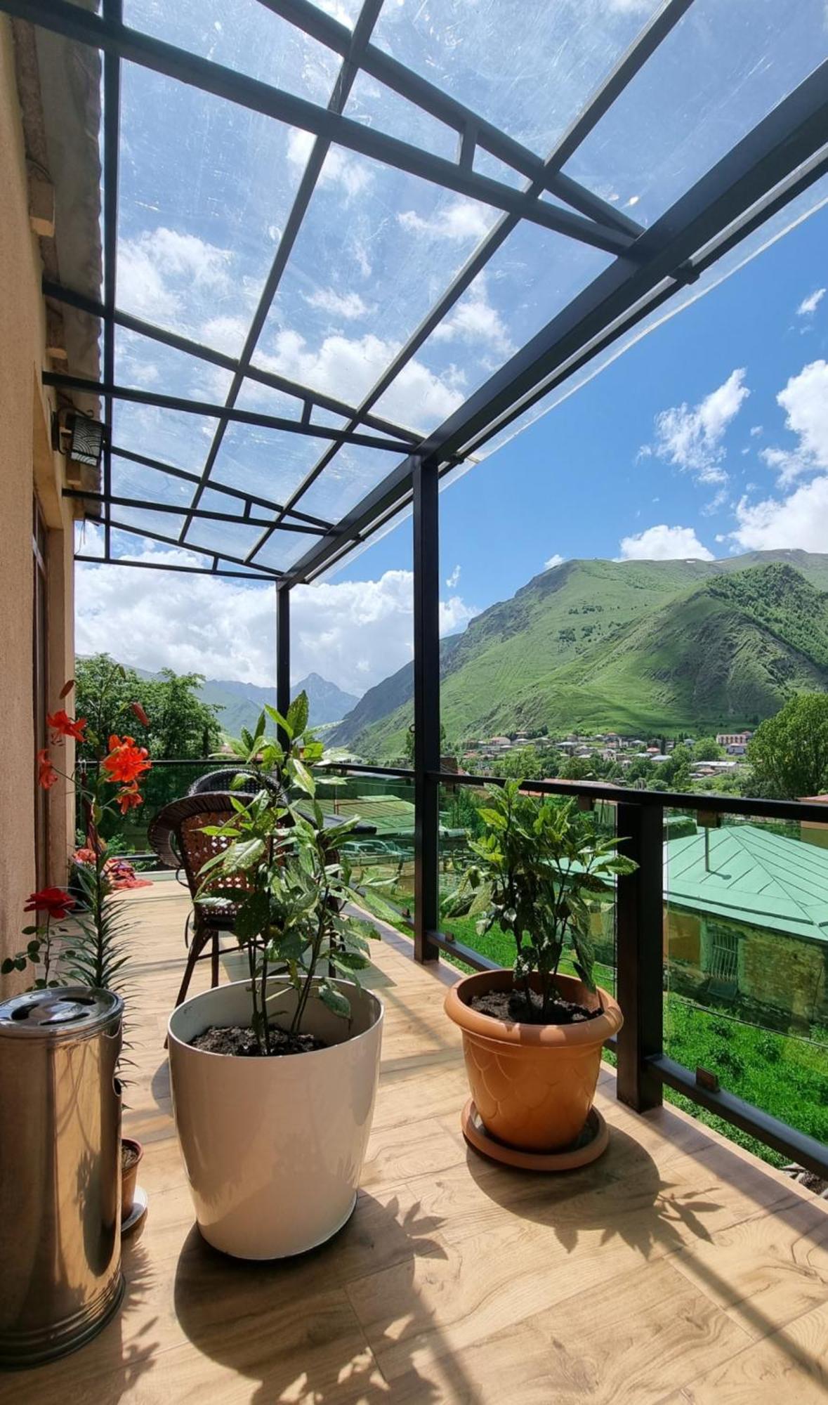 North Kazbegi Hotel Exterior foto